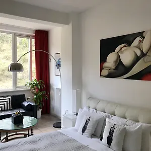 Gallery Guest house